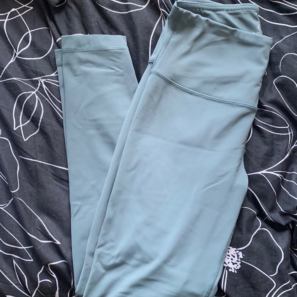 High waisted ankle length leggings